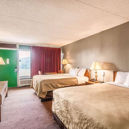 Rodeway Inn Renfro Valley Mount Vernon Extérieur photo