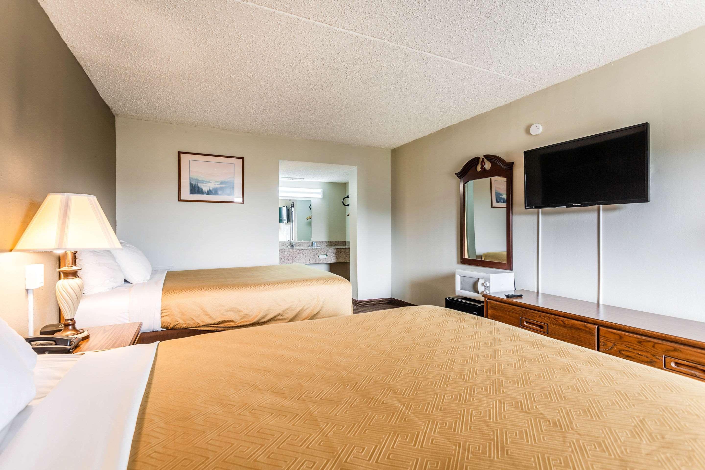 Rodeway Inn Renfro Valley Mount Vernon Extérieur photo
