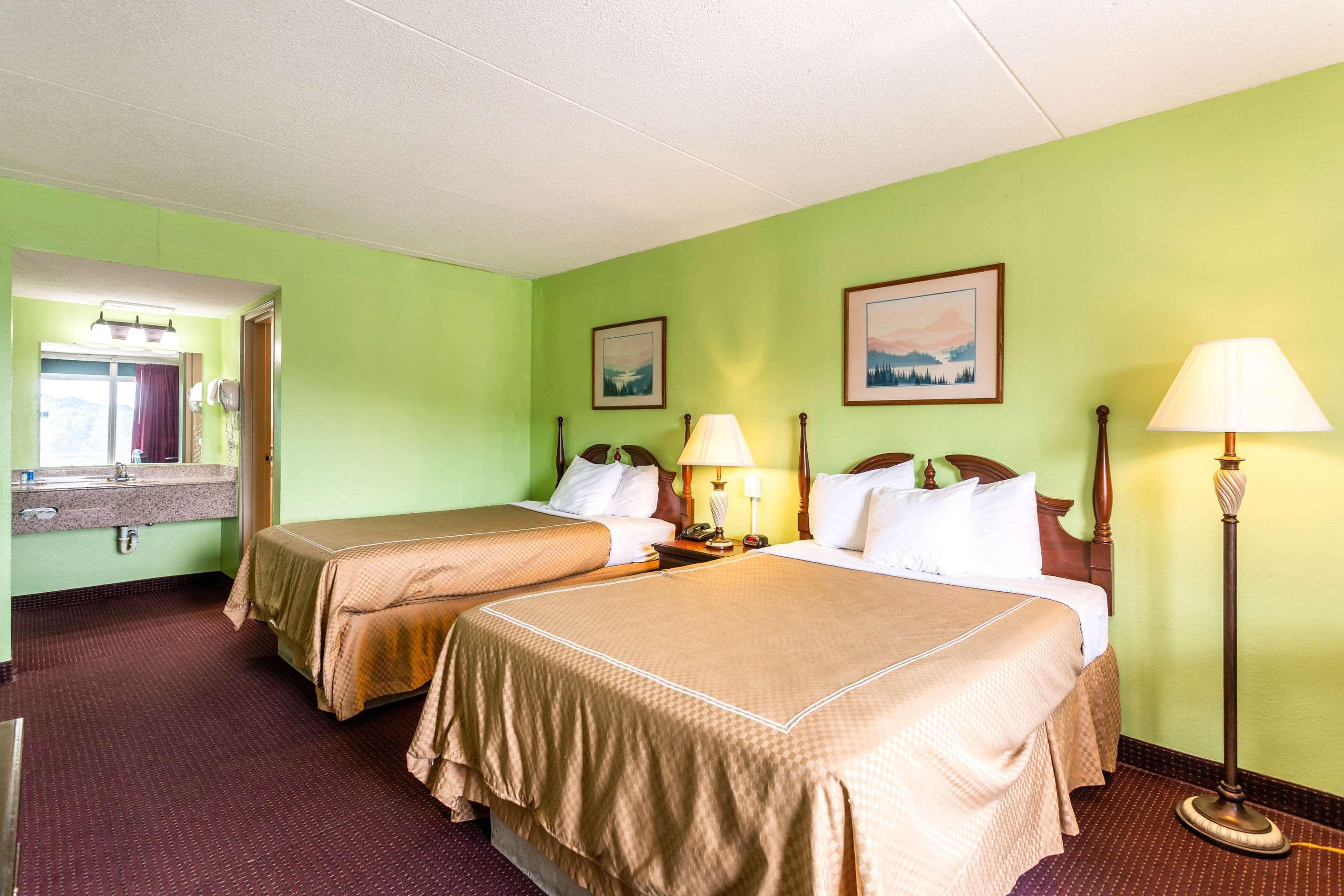 Rodeway Inn Renfro Valley Mount Vernon Extérieur photo