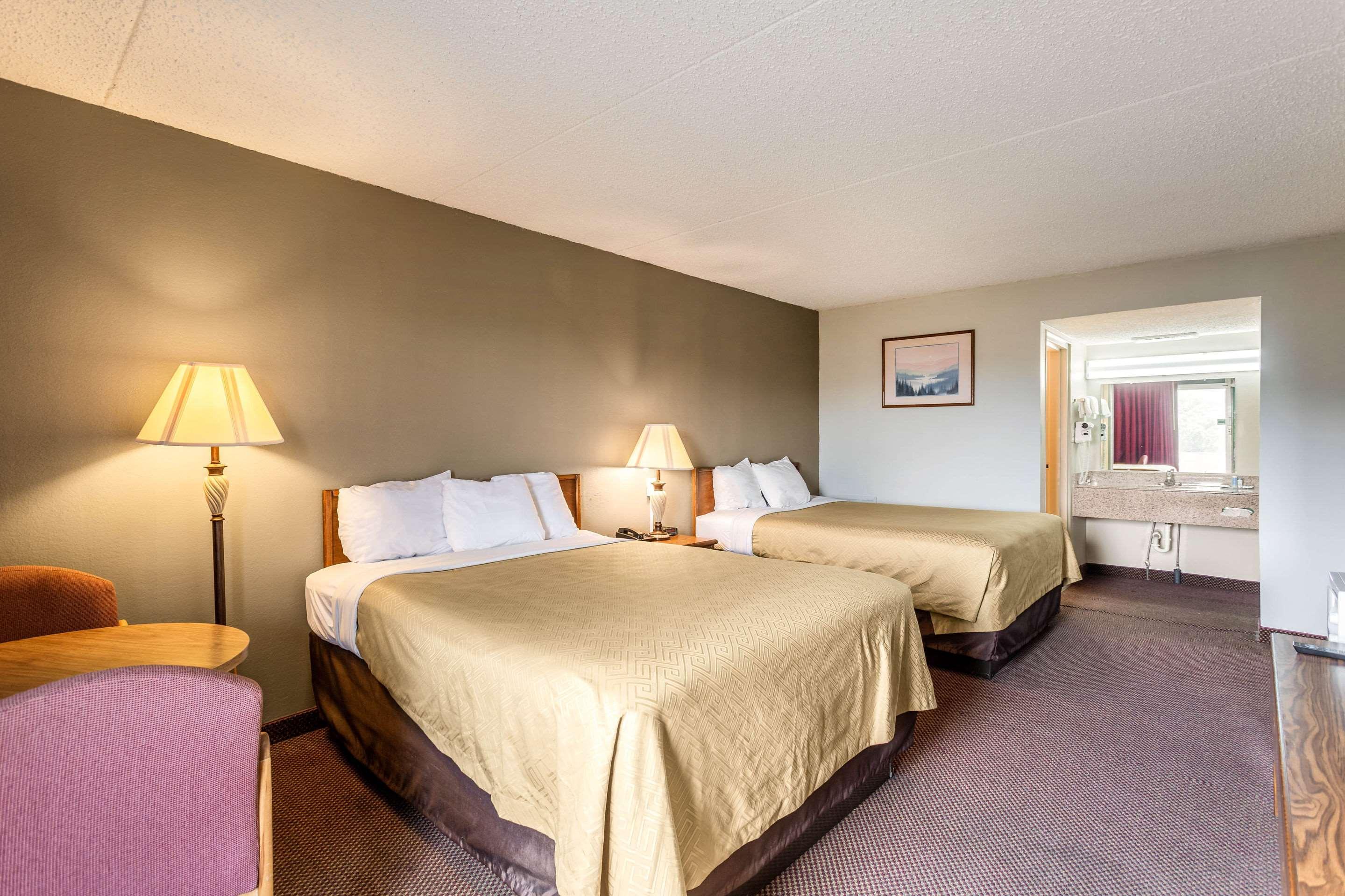 Rodeway Inn Renfro Valley Mount Vernon Extérieur photo