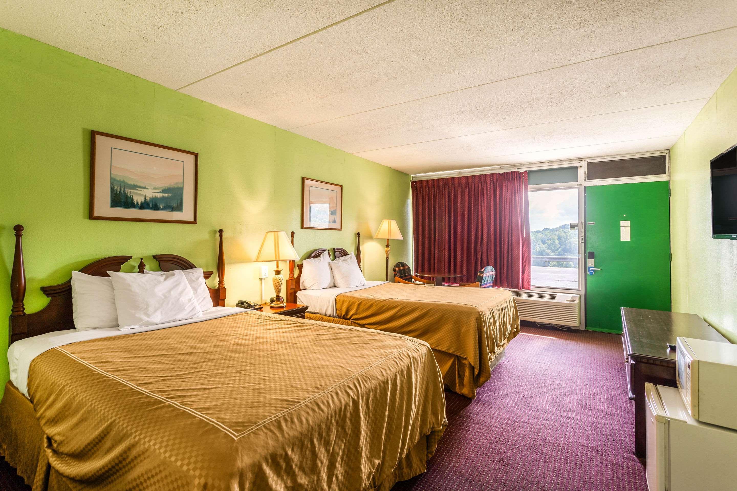 Rodeway Inn Renfro Valley Mount Vernon Extérieur photo